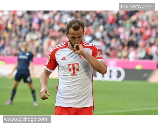 莱万背叛旧主拜仁球迷愤怒嘘声不断直言忘恩负义