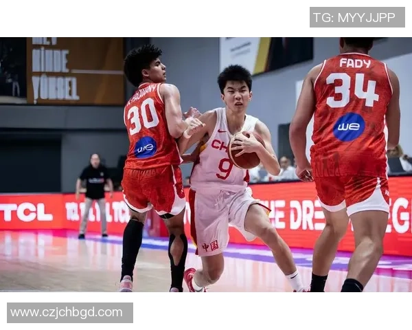 中国男篮迎战伊朗队争夺斯杯冠军展现实力与风采