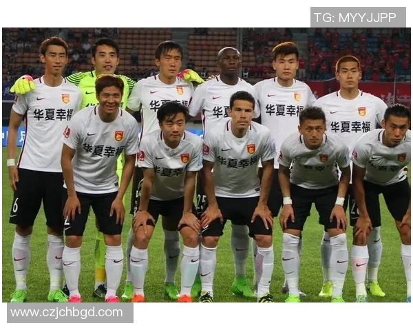 上港主场迎战恒大激情对决2018年11月3日足球盛宴再掀高潮 上港主场迎战恒大激情对决2018年11月3日足球盛宴再掀高潮