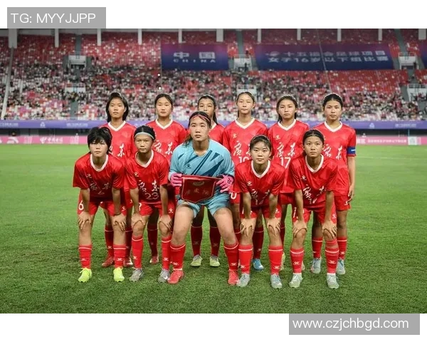 女足挑战美国U16青少年队展现实力与潜力的精彩对决